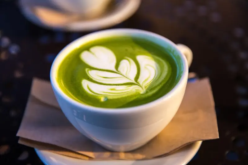 Matcha Latte mit Latte Art